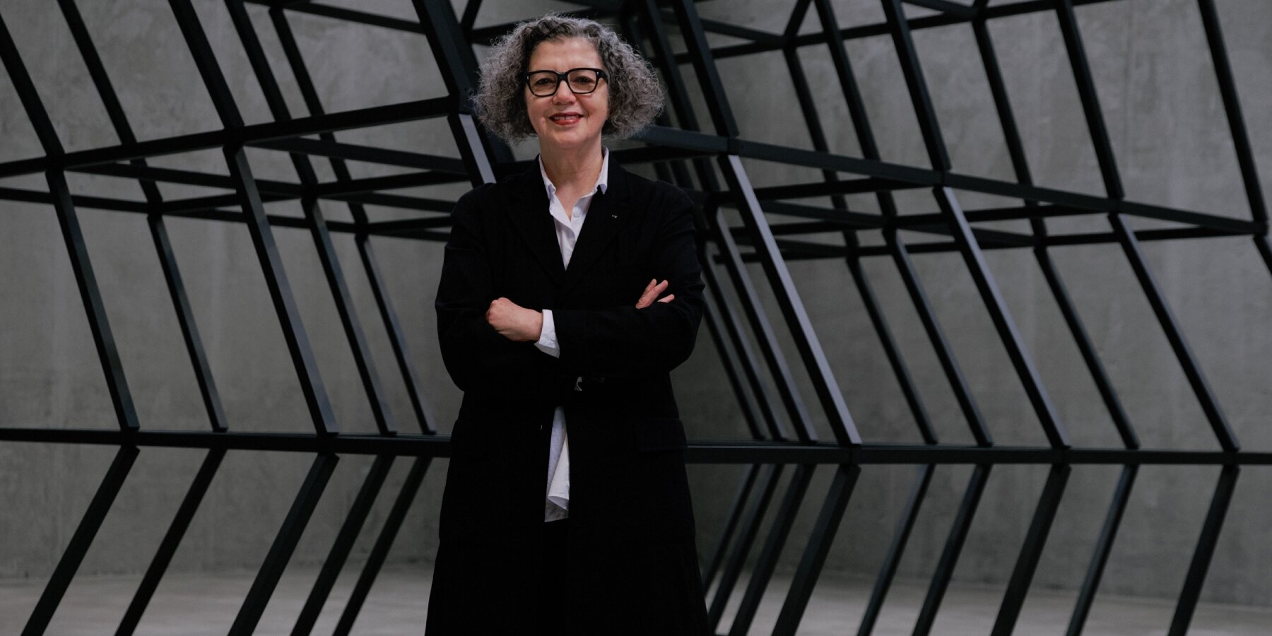 constellation-glass-dancing-tower-mona-hatoum-fondazione-prada-exhibition-designboom-ban2