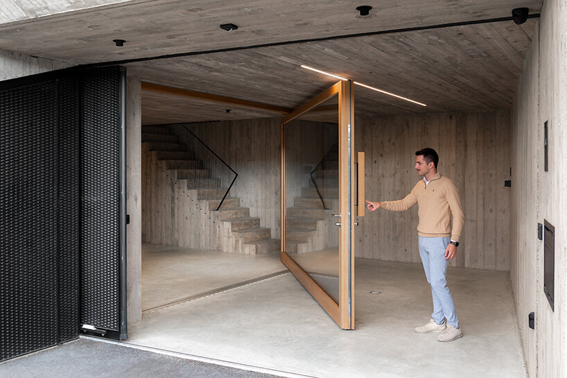 El concurso Best Pivot Door Competition 2026 se centra en proyectos que superan los umbrales arquitectónicos