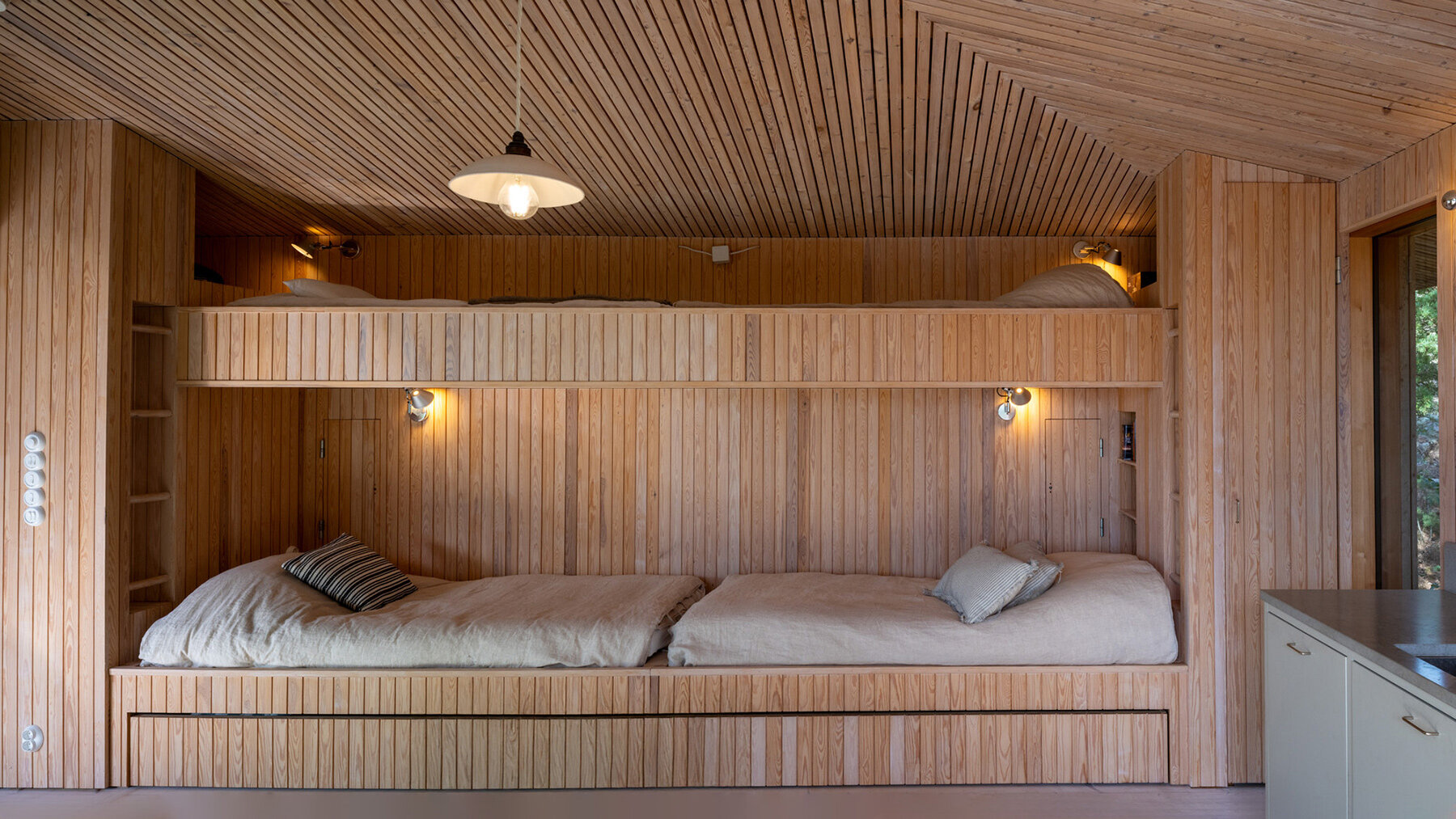 mer-architects-langholmen-island-house-finland-designboom-09a