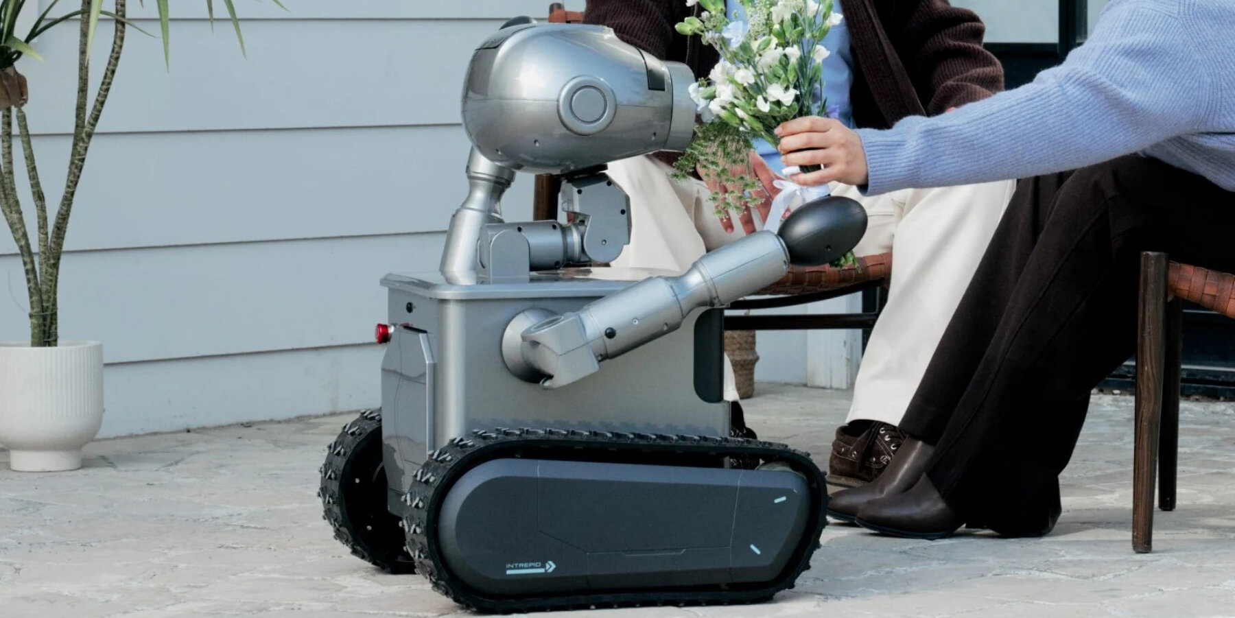 mobile-robot-transports-gear-camping-W1-zeroth-designboom-ban