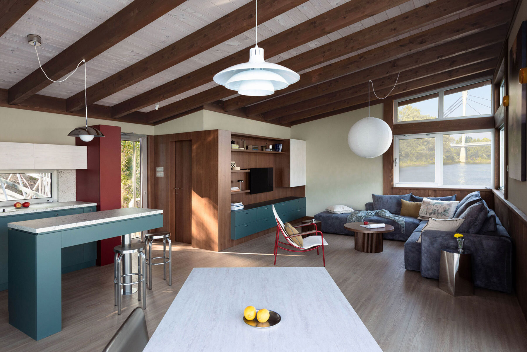 sava-river-serbia-compact-floating-cabin-studio-marsa-designboom-1800-2