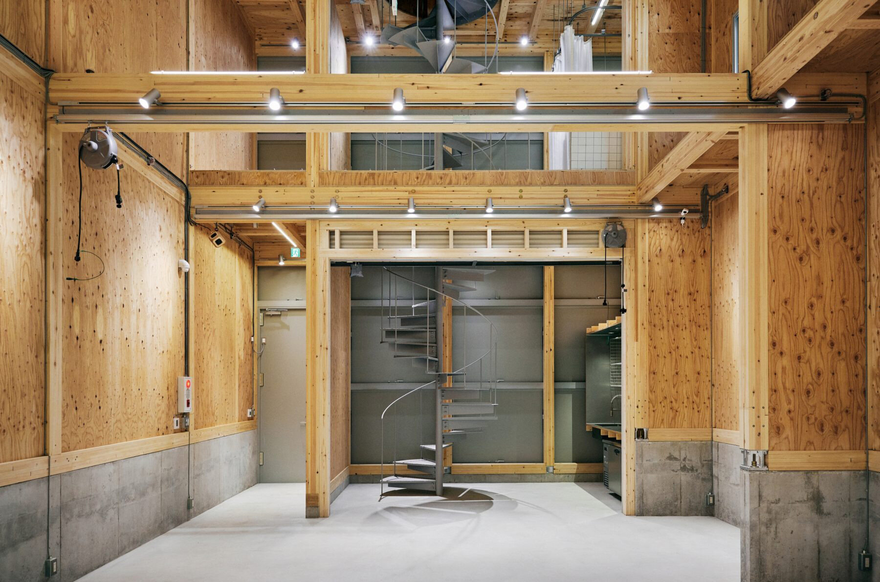 schemata-architects-japanese-machiya-townhouse-flexible-workspace-designboom-large02