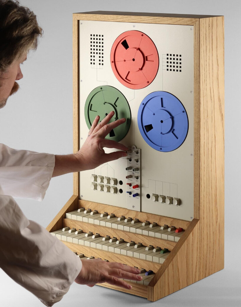 wooden synthesizer love hultén