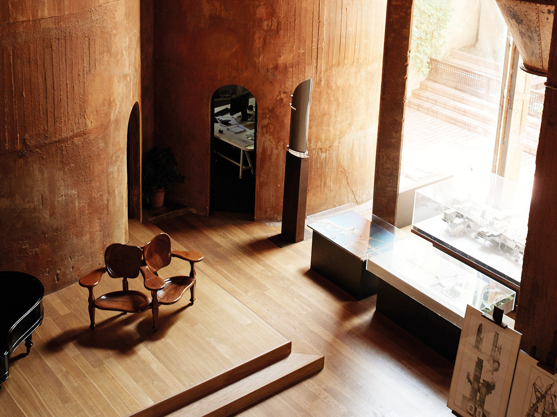 BD-barcelona-antoni-gaudi-furniture-collection-designboom-06a