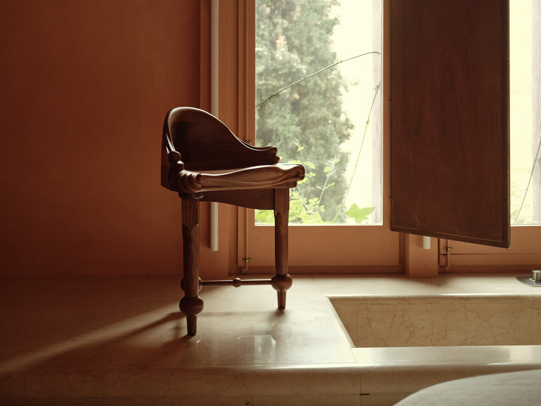 BD-barcelona-antoni-gaudi-furniture-collection-designboom-08a