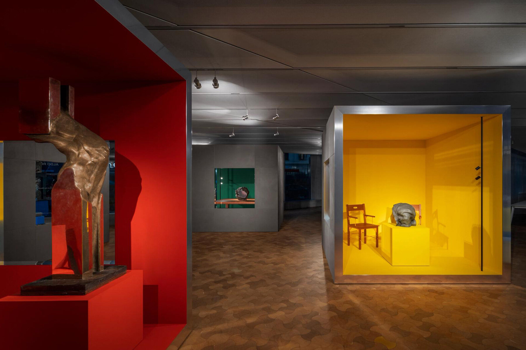 aldo-rossi-furnishings-unifor-francesco-somaini-1970-sculptures-milan-designboom-large01