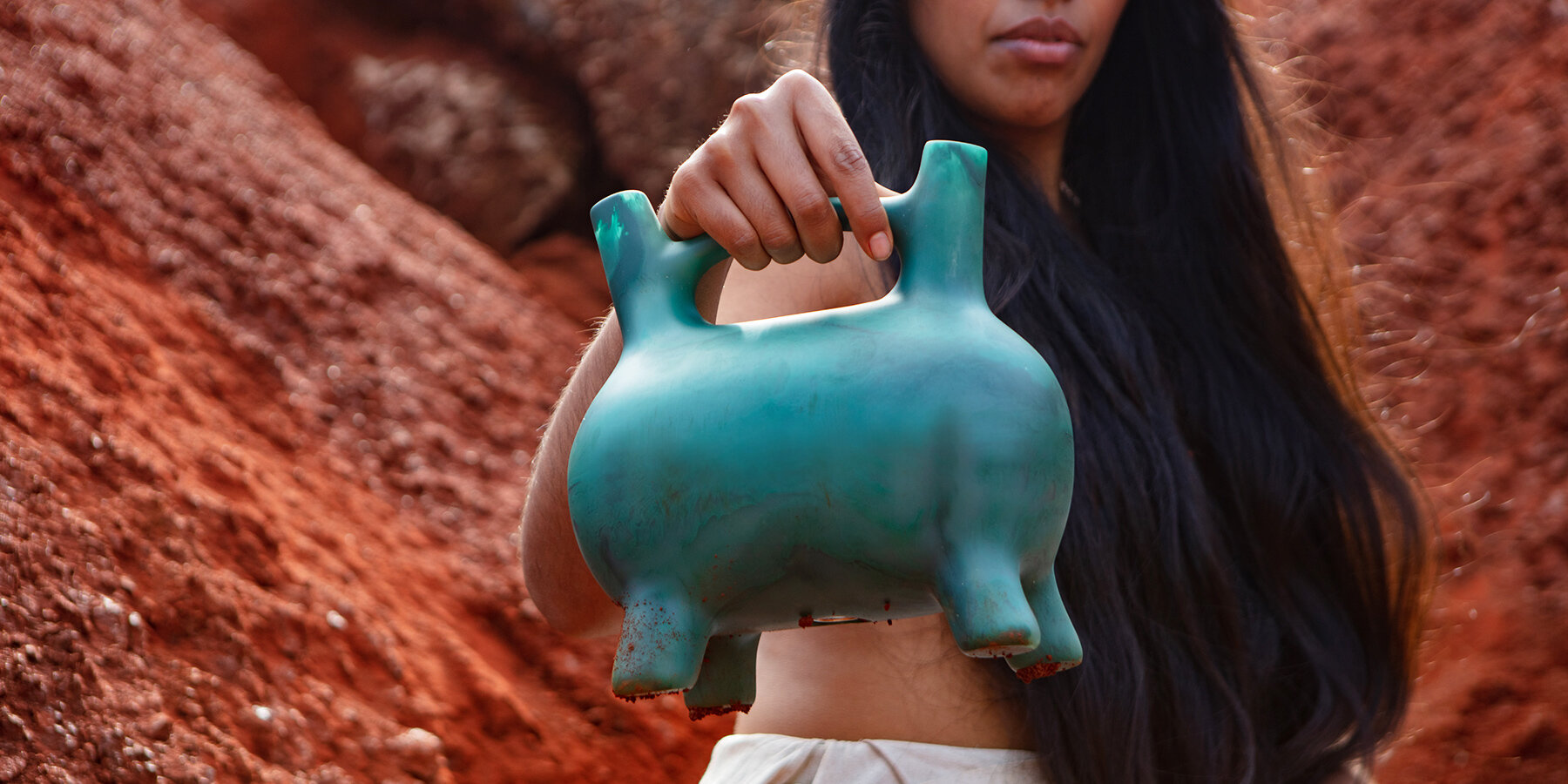baron-vicario-vicus-collection-domingo-seminario-de-col-whistling-vessels-designboom-1800-2