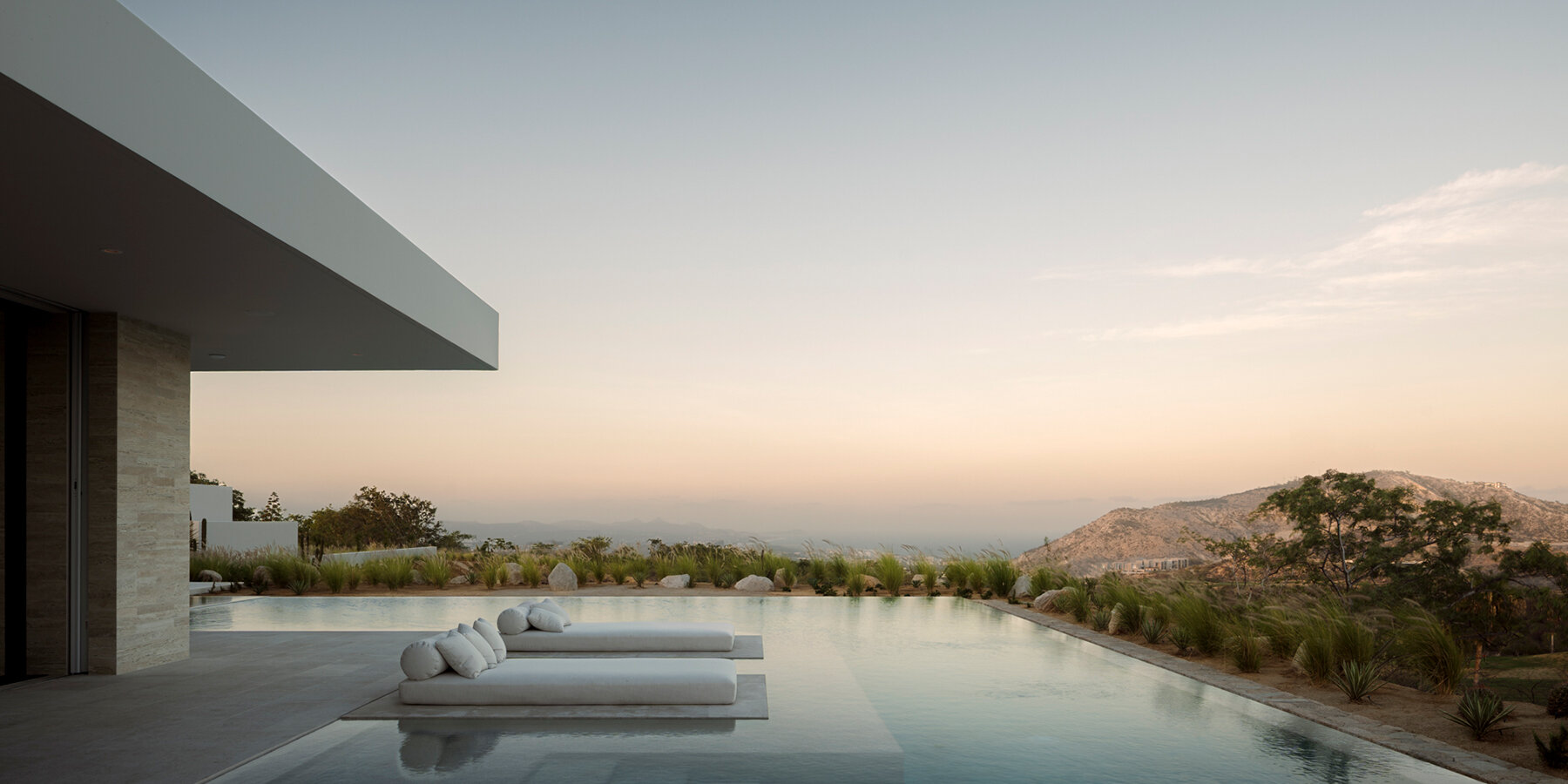 casa-la-vista-medeza-cdq-vertebral-designboom-1800-3