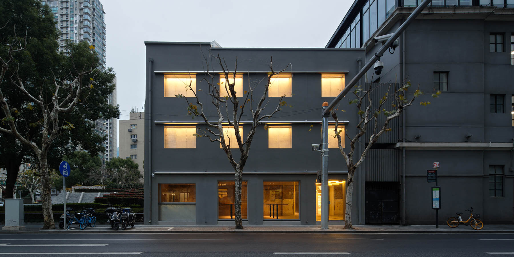 dongqi-design-renovation-three-existing-structures-downtown-shanghai-mixed-use-complex-designboom-1800-3