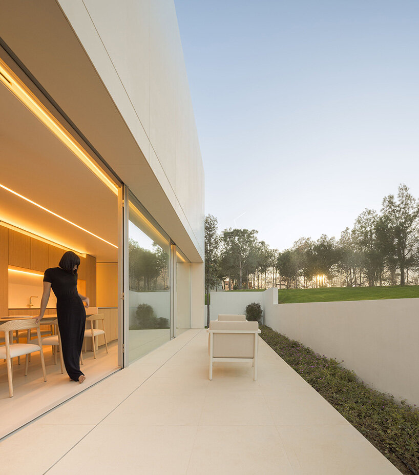 fran silvestre arquitectos develops timber-and-steel home conceived for dismantling in spain