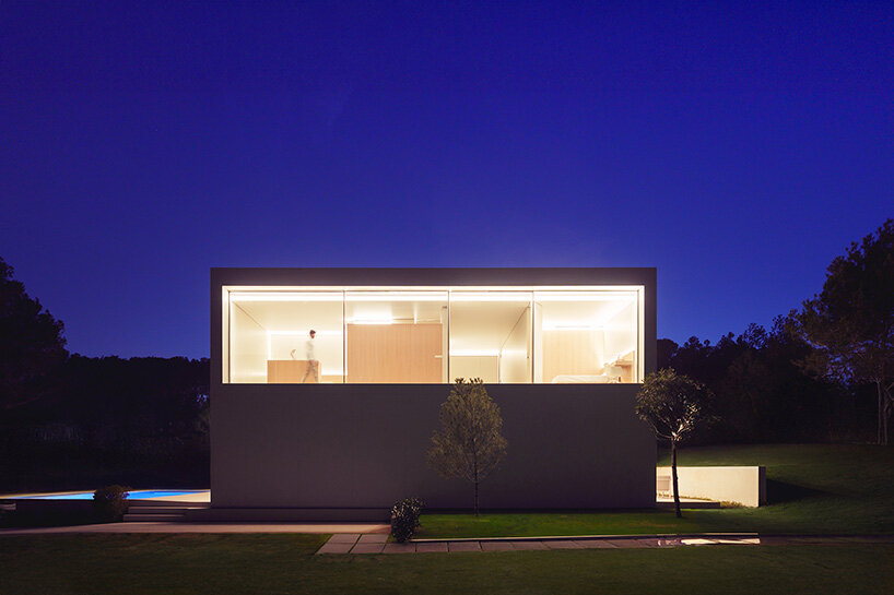 fran silvestre arquitectos develops timber-and-steel home conceived for dismantling in spain
