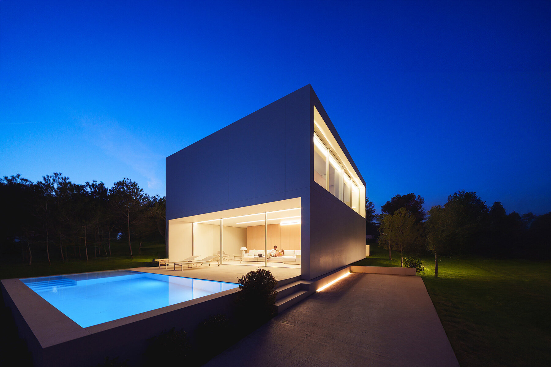 fran-silvestre-arquitectos-timber-steel-home-dismantling-spain-designboom-large02