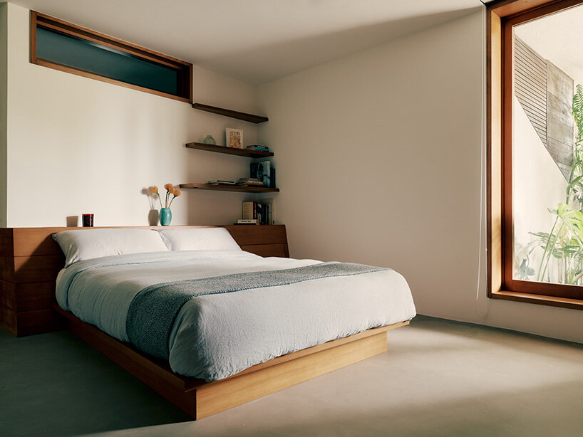 lautner's castle conner perry