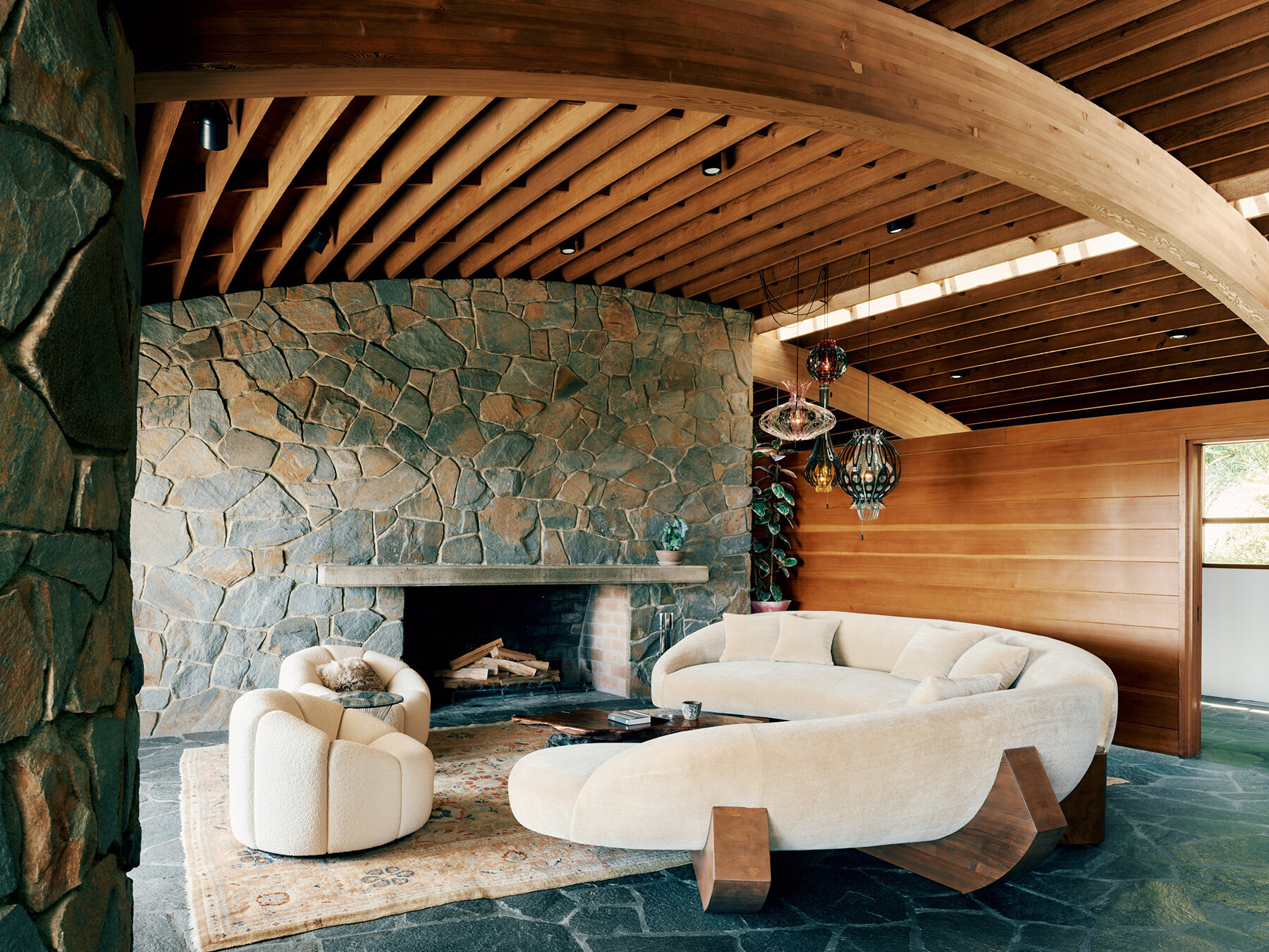 lautners-castle-renovation-conner-perry-renovation-los-angeles-california-designboom-06a