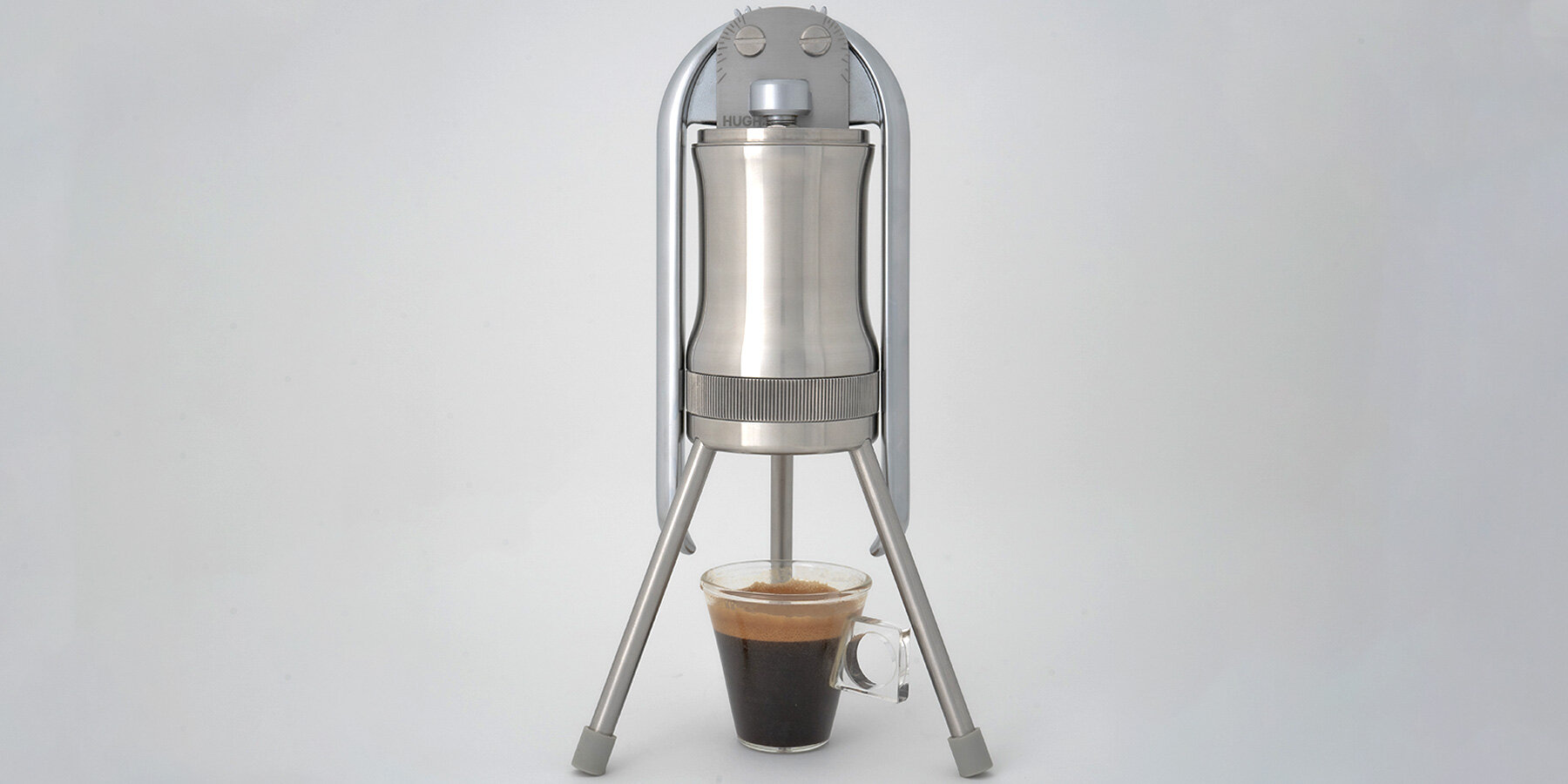 leverpresso-orbit-compact-metal-lever-espresso-machine-hugh-inc-designboom-1800-2