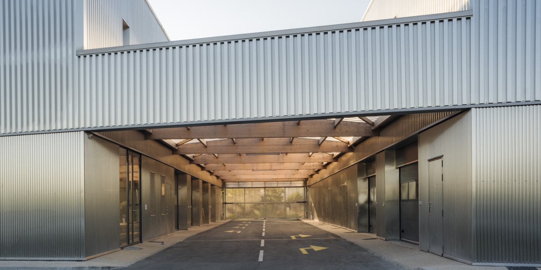 martinoli-pasini-architectes-associes-nome-studio-acheres-municipal-technical-center-offices-france-designboom-1800-4