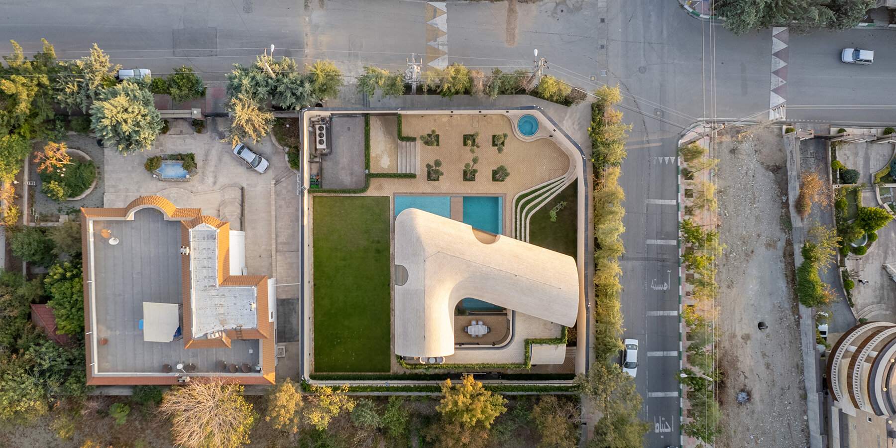 next-office-traditional-architecture-central-courtyard-villa-iran-02