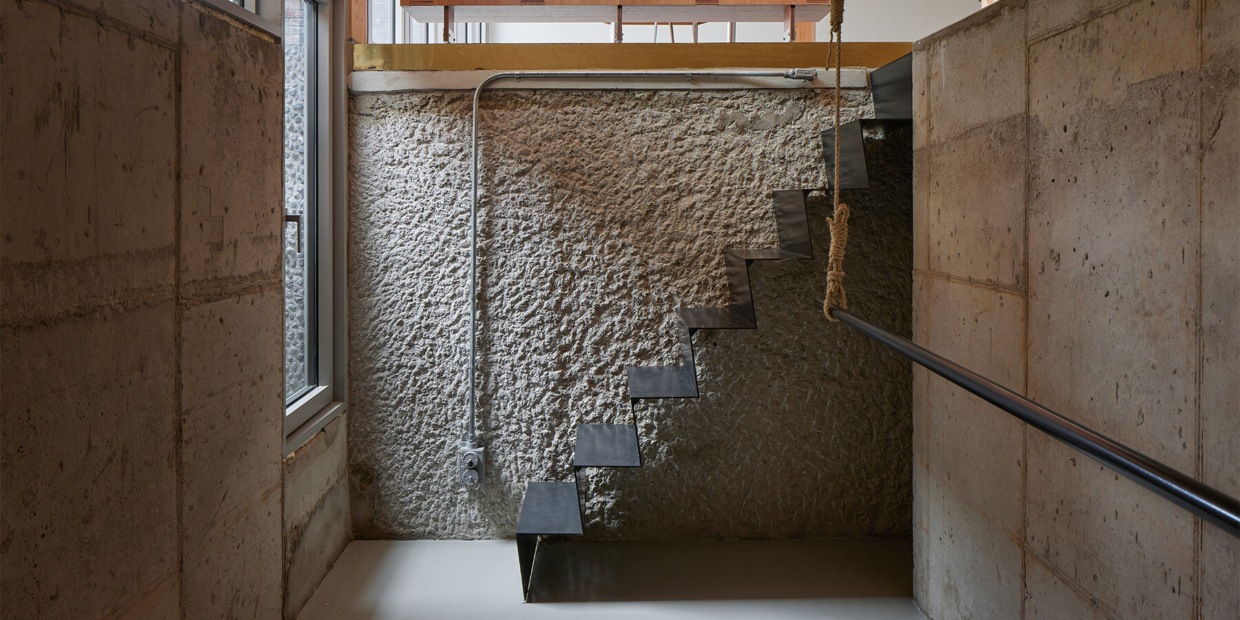 painter-n-house-a-co-lab-architects-renovation-seoul-korea-designboom-1800-3