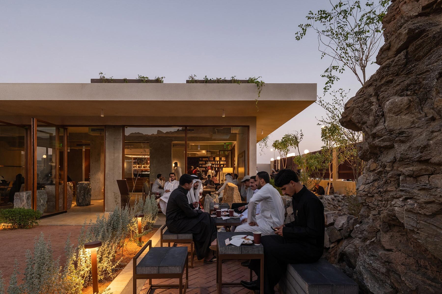 peacock-hail-cafe-movs-studio-saudi-arabia-designboom-1800-4