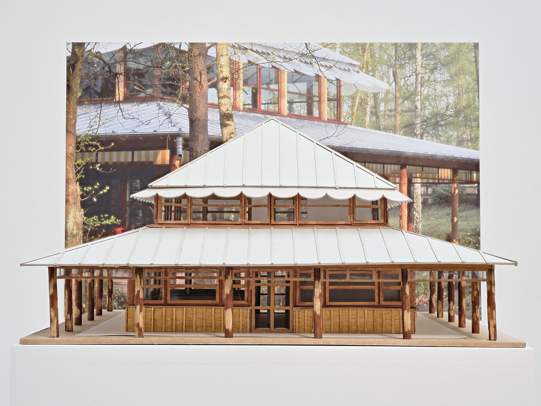 philippe-starck-exhibition-paris-eco-design-housing-furniture-objects-ketabi-bourdet-designboom-large02