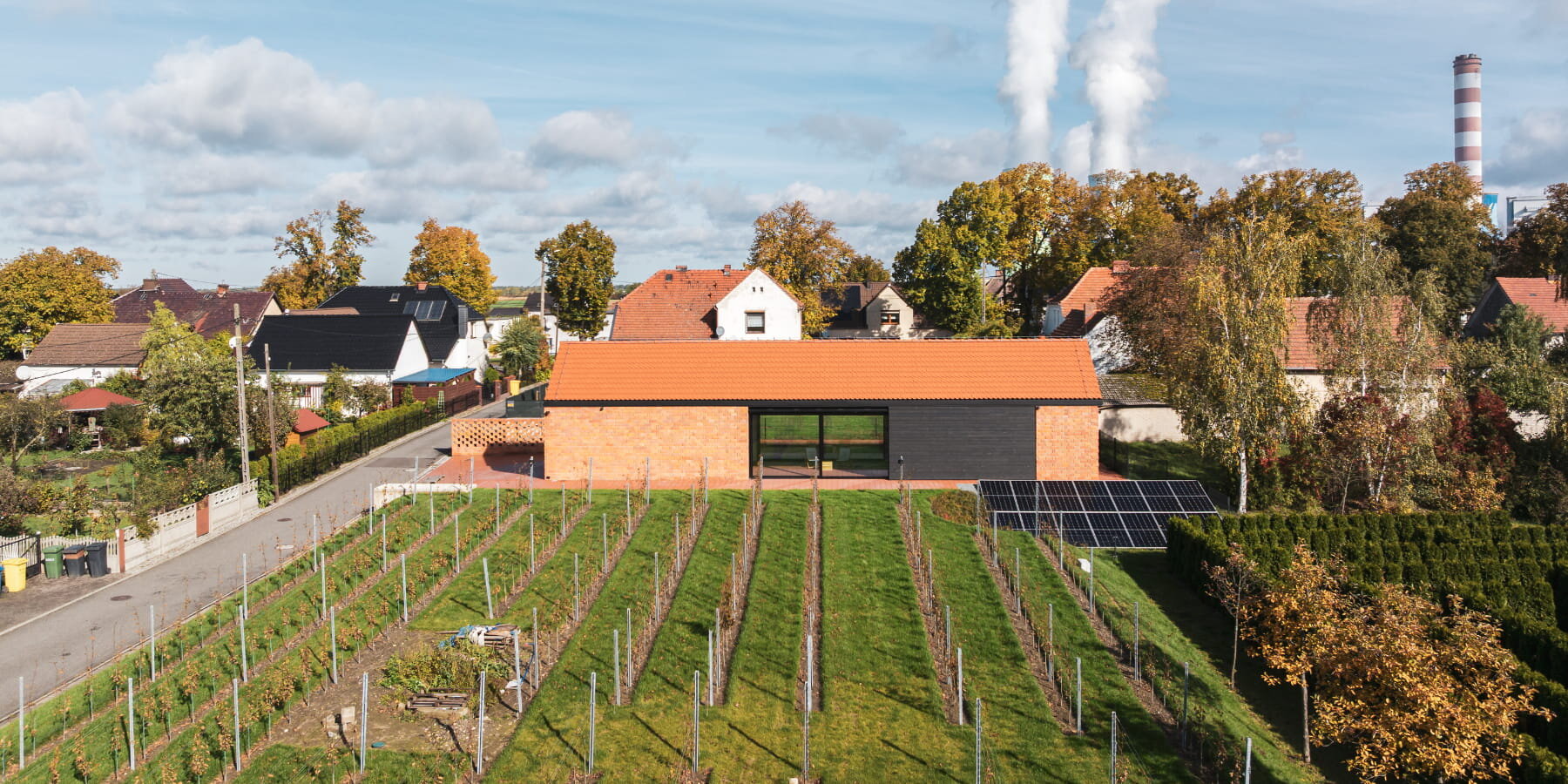 port-vineyard-dobrzen-maly-poland-designboom-1800-3