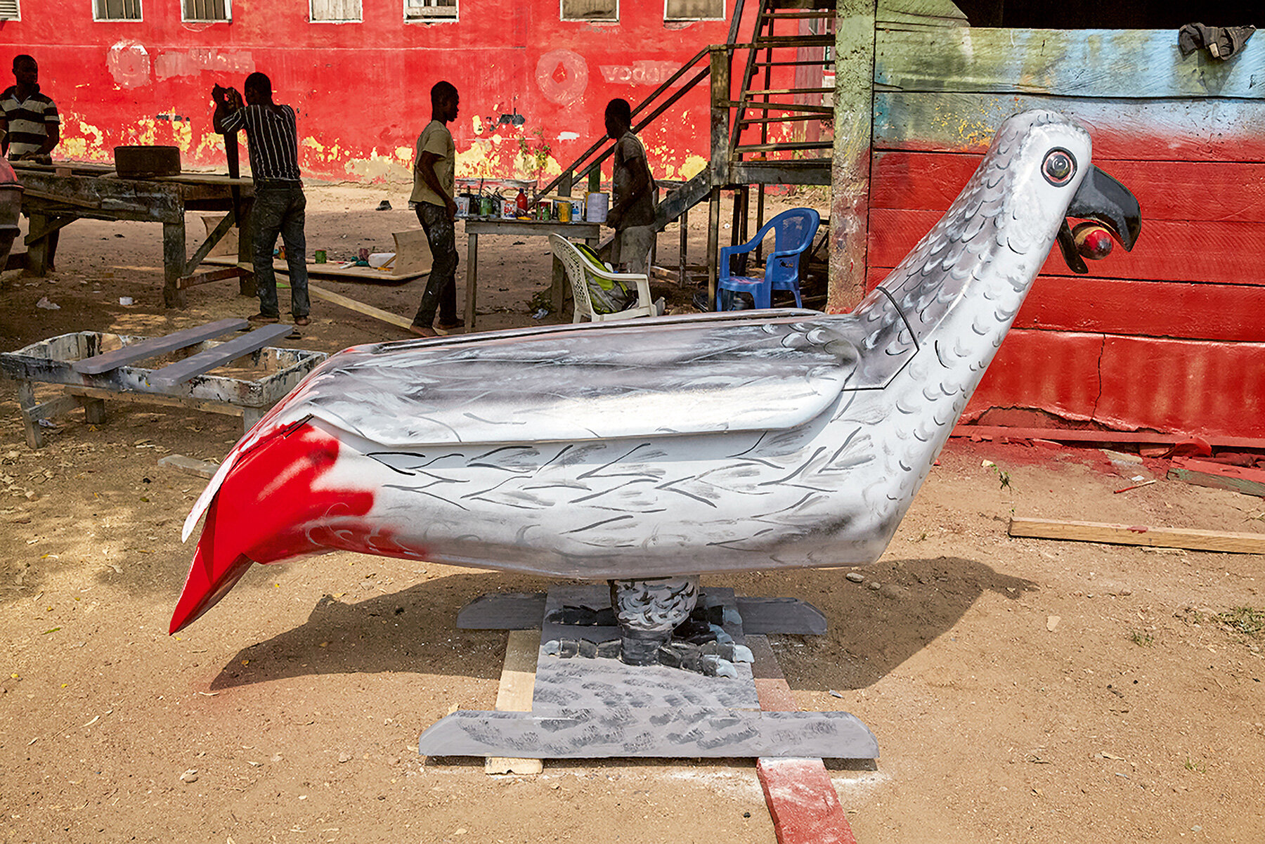 regula-tschumi-funerary-culture-living-visual-language-southern-ghana-interview-designboom-large02