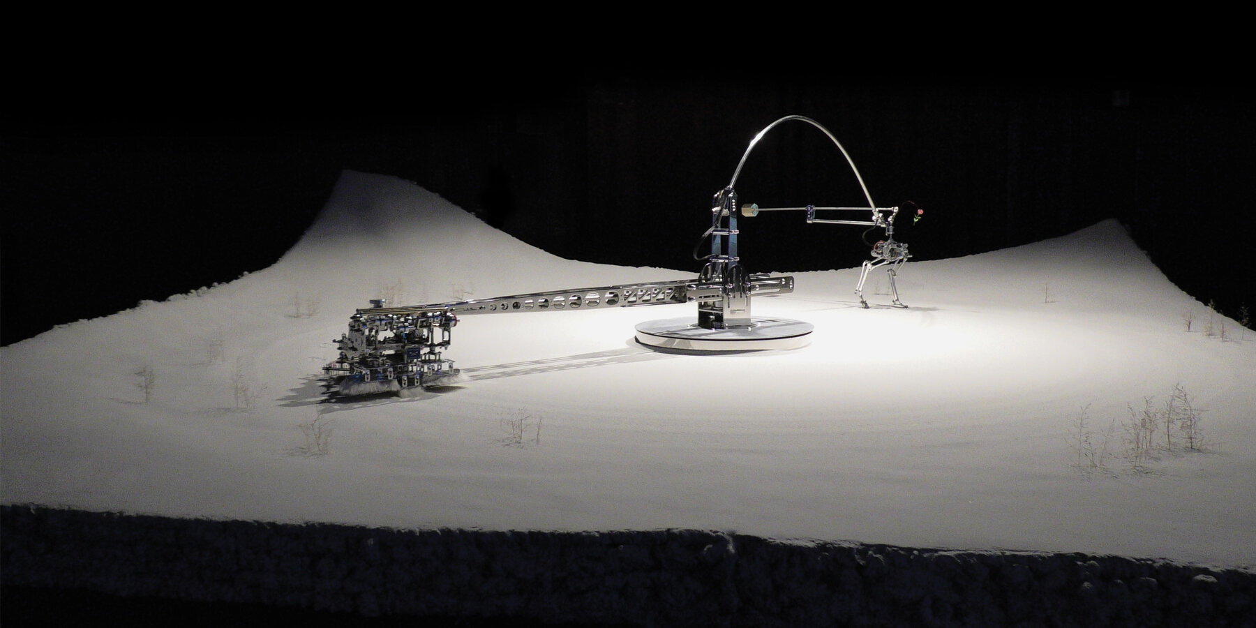 robotic-bird-installation-sand-diorama-footprints-social-commentary01