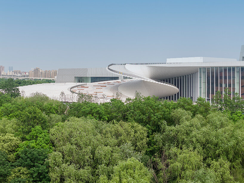 snøhetta’s spiraling shanghai grand opera house announces october opening - 2