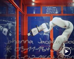 autonomous robotic installation writes and erases history in real time