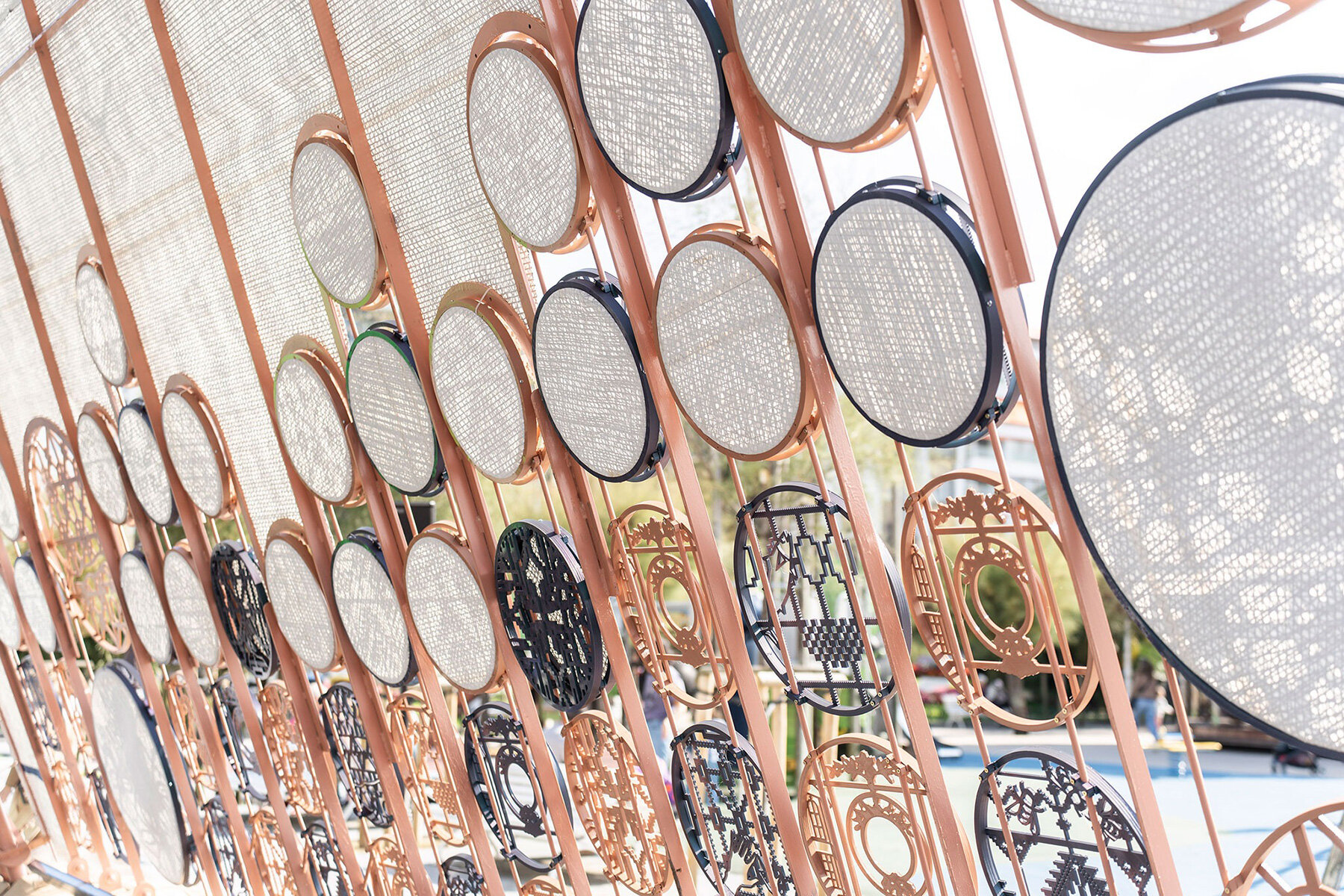 MUGAK25-levedad-denuncia-embroidered-pavilion-utopia-designboom-06A