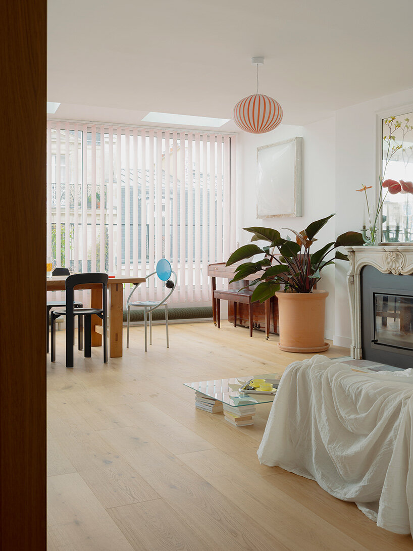 acte deux transforms a paris apartment into a swimming lane of color and movement - 7