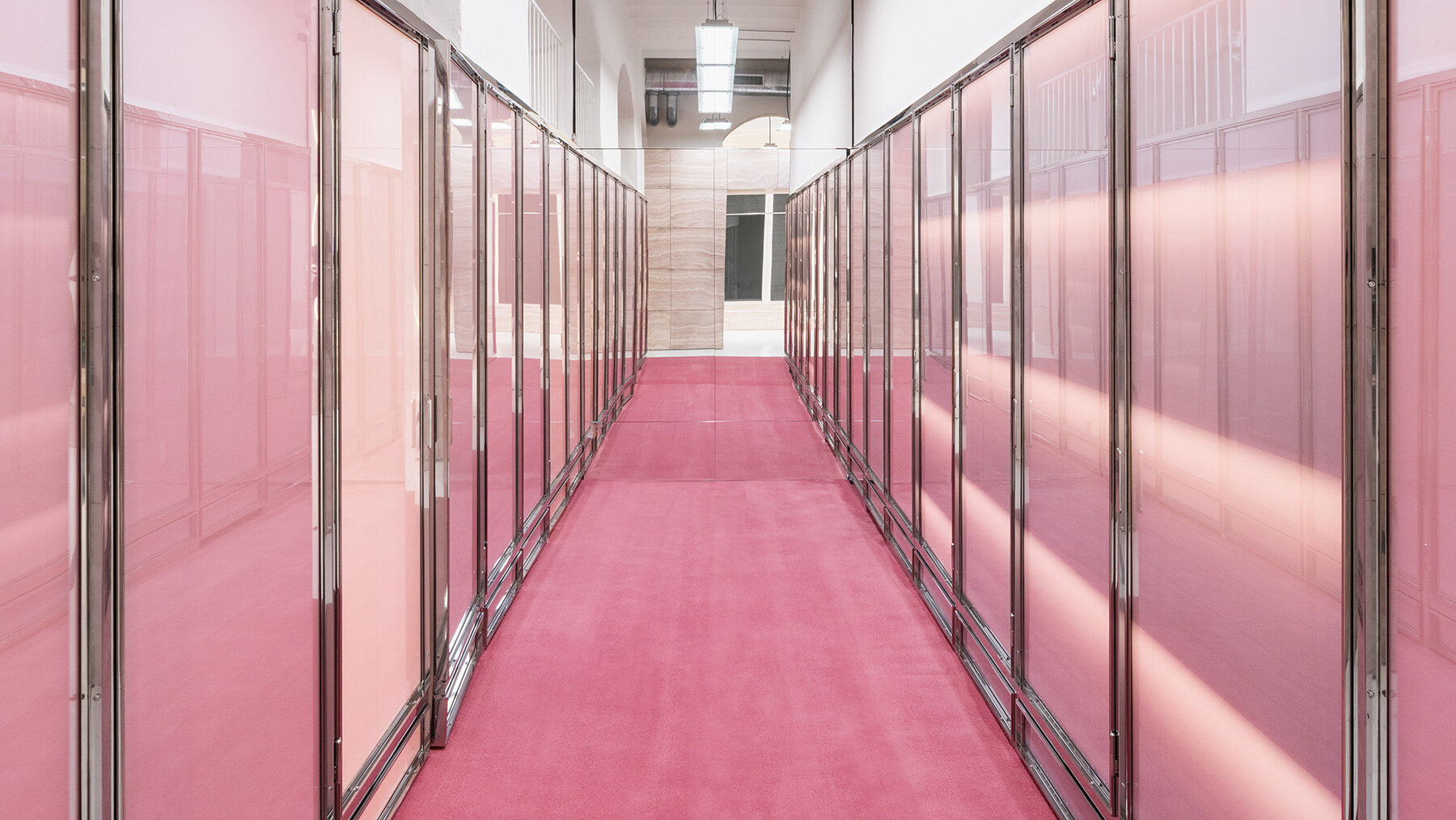 blumarine-boutique-milano-NM3-italy-designboom-06a