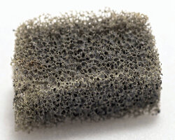 sponge filter inspired by sea urchin absorbs oil spills from oceans using microscopic spikes
