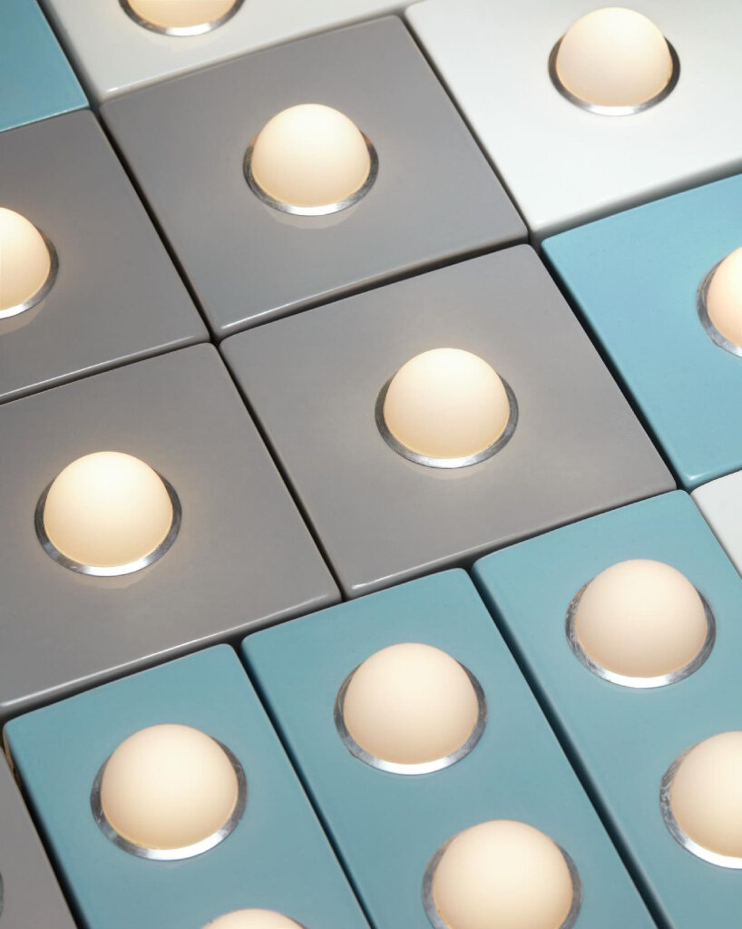 Sistema de iluminación modular tejas luminosas.