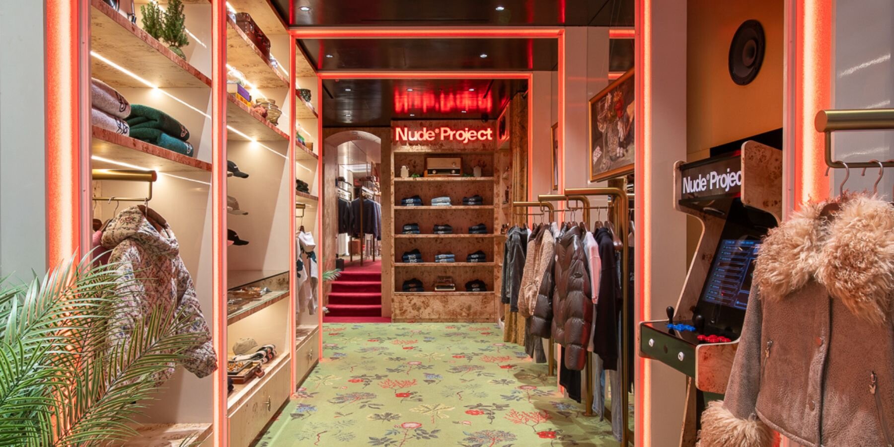 el-departamento-berlin-flagship-store-nude-project-designboom-1800-2