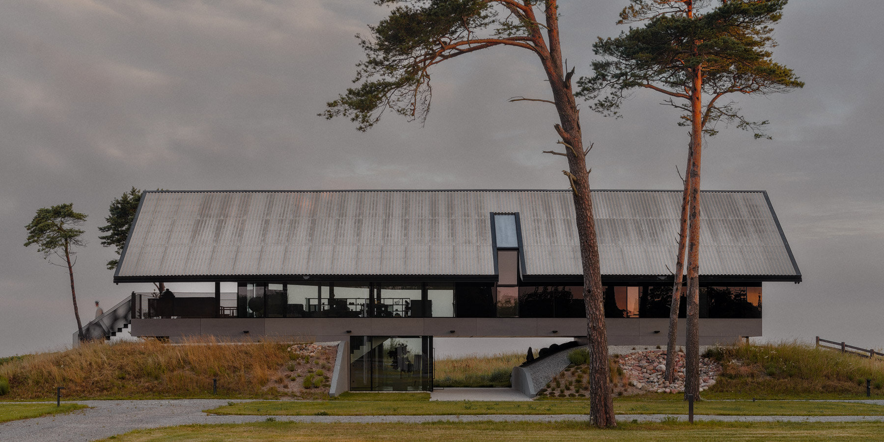 grass-covered-seaside-family-home-abandoned-soviet-military-bunkers-latvia-sar-oad-designboom-1800-1