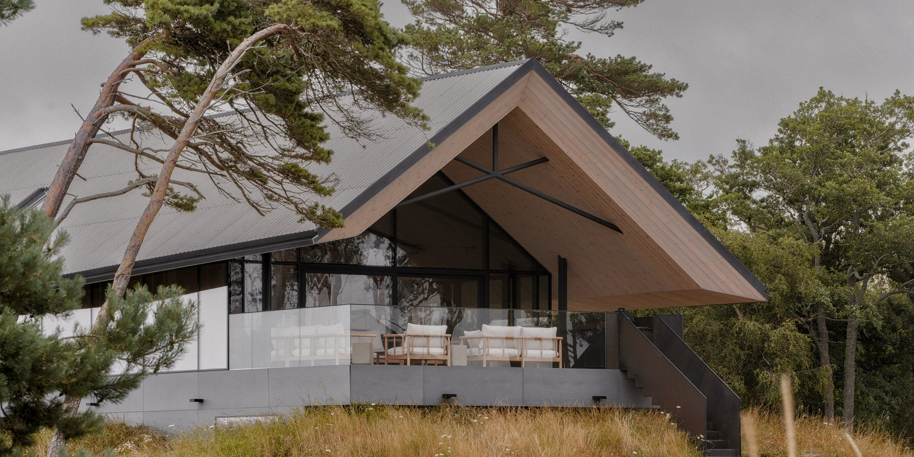 grass-covered-seaside-family-home-abandoned-soviet-military-bunkers-latvia-sar-oad-designboom-1800-2