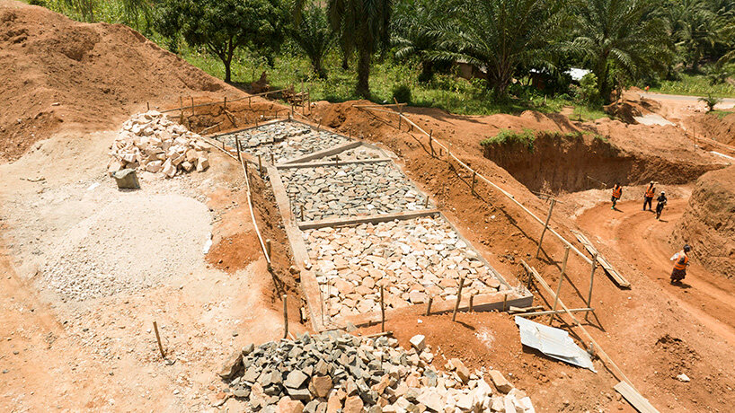 k&eacute;r&eacute; architecture shapes clinic across hillside in burundi to expand rural healthcare access - 6