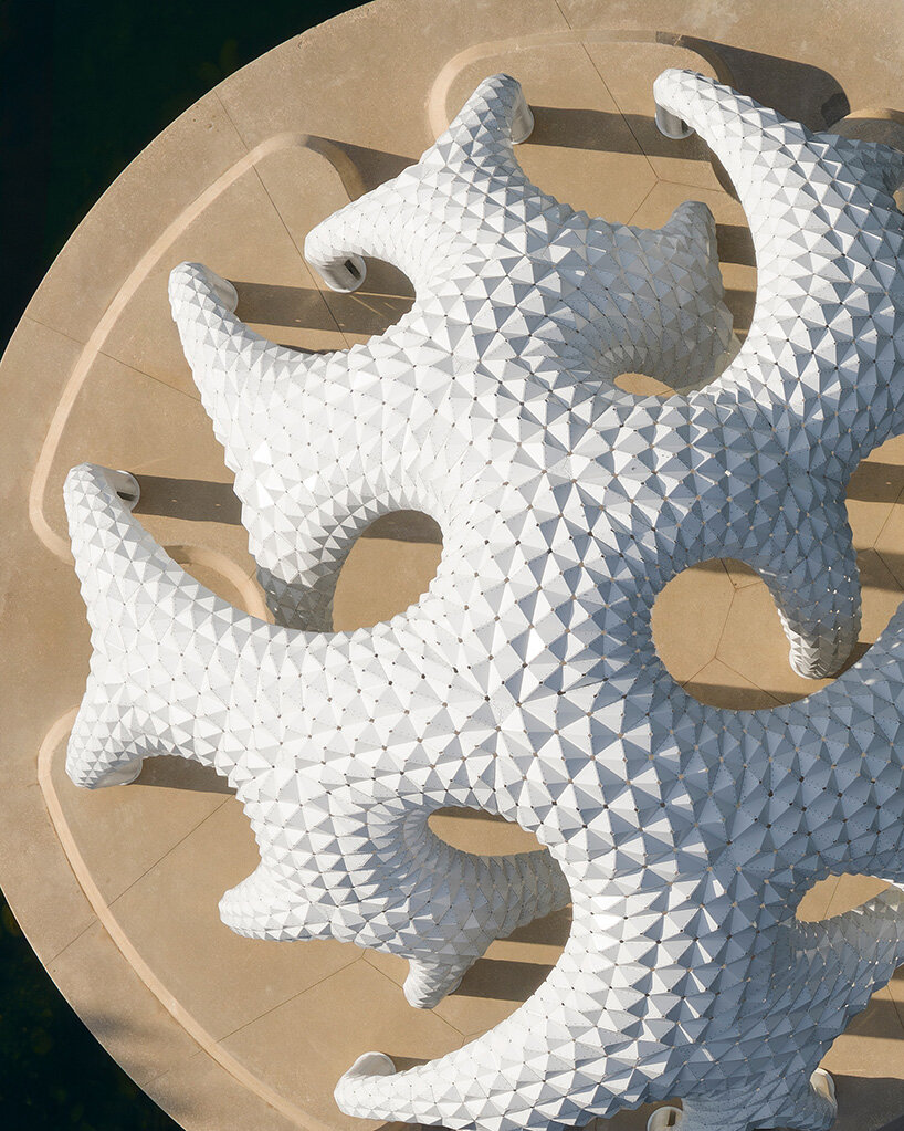riveted aluminum panels form cocoon-like pavilion by MARC FORNES / THEVERYMANY - 6