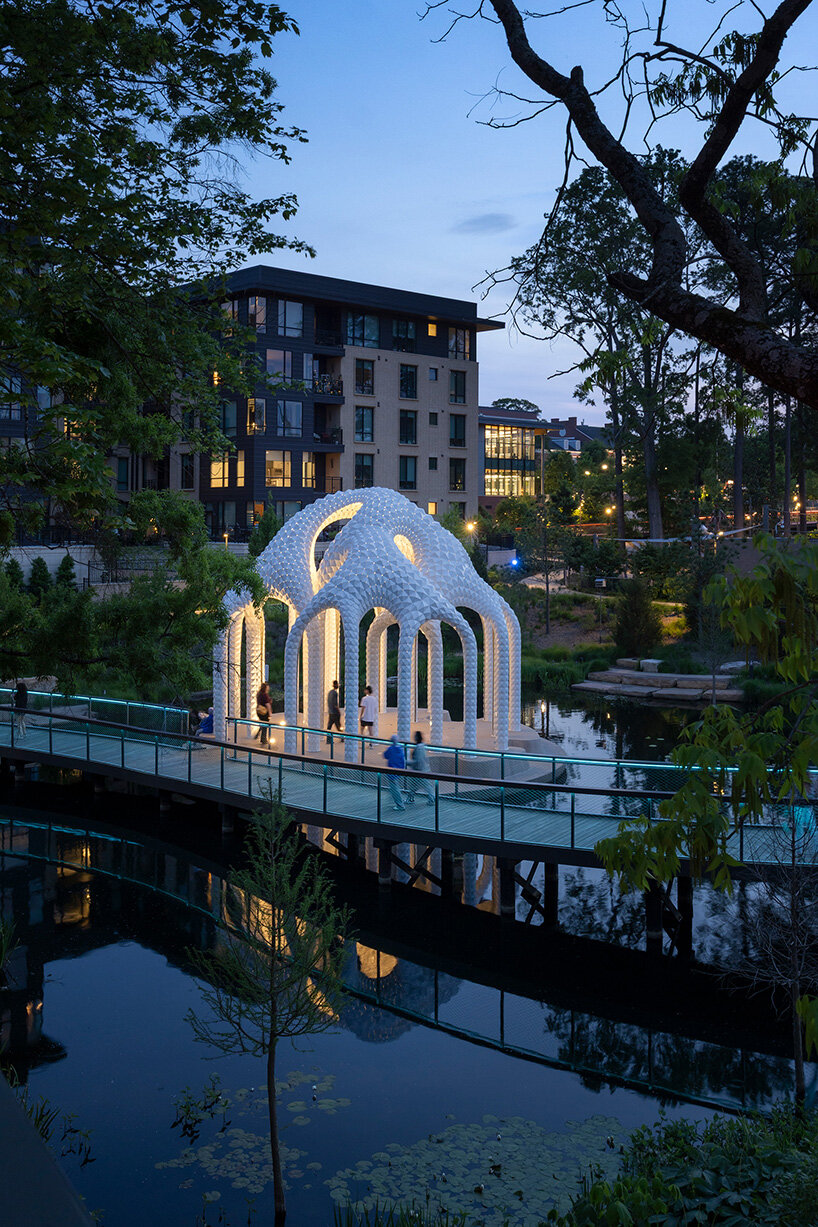 riveted aluminum panels form cocoon-like pavilion by MARC FORNES / THEVERYMANY - 11