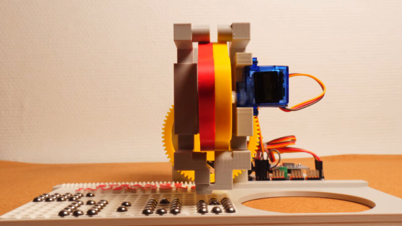 almost the entire structure is 3D printed in polylactic acid