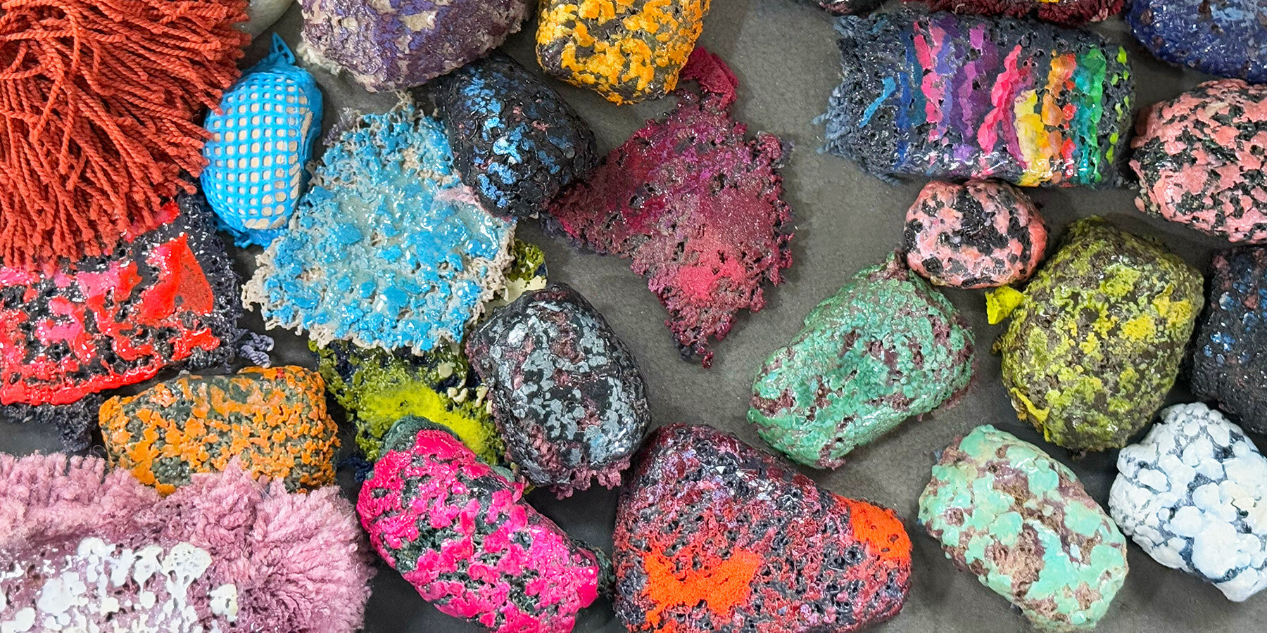 molded-carpet-series-jack-craig-experimenting-carpets-heat-pressure-designboom-1800-2