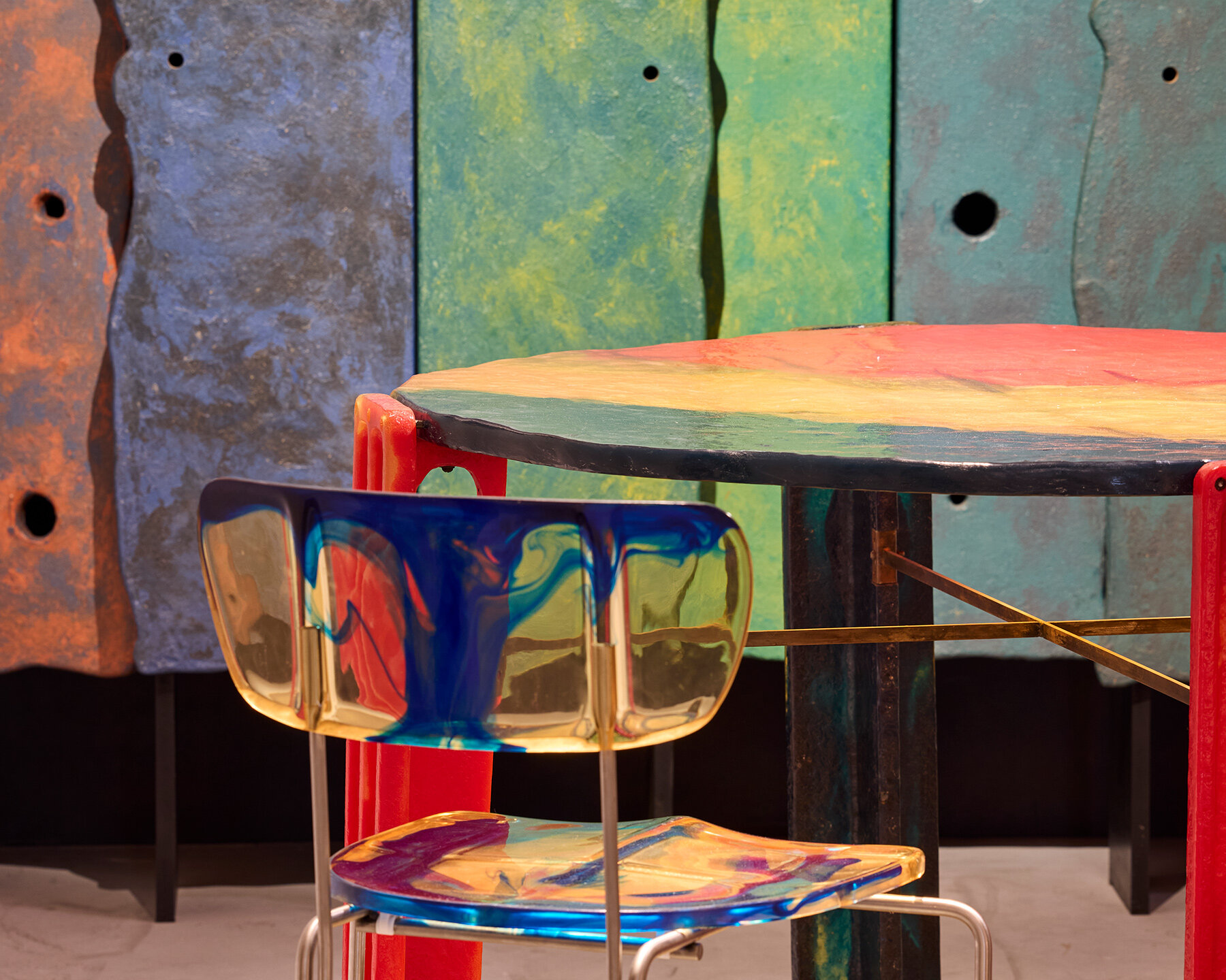 pulp-galerie-gaetano-pesce-chiat-day-install-paris-designboom-06a