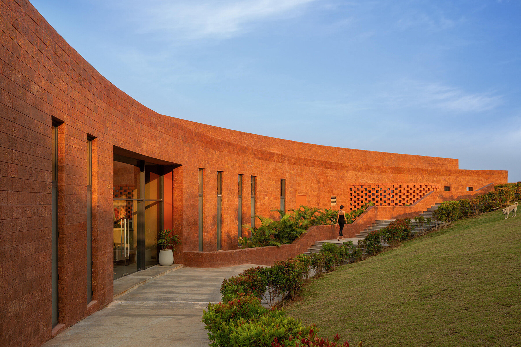 sanjay-puri-crest-nine-anjarle-india-designboom-08a