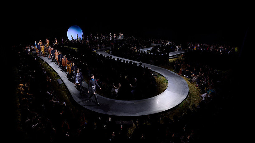 serpentine runway of moss and moonlight stages Herm&egrave;s FW26 show in paris - 1