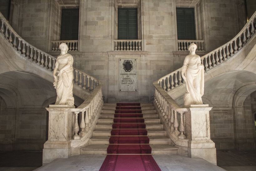 view inside Llotja de Mar | from here, images courtesy of Cambra de Comerç de Barcelona