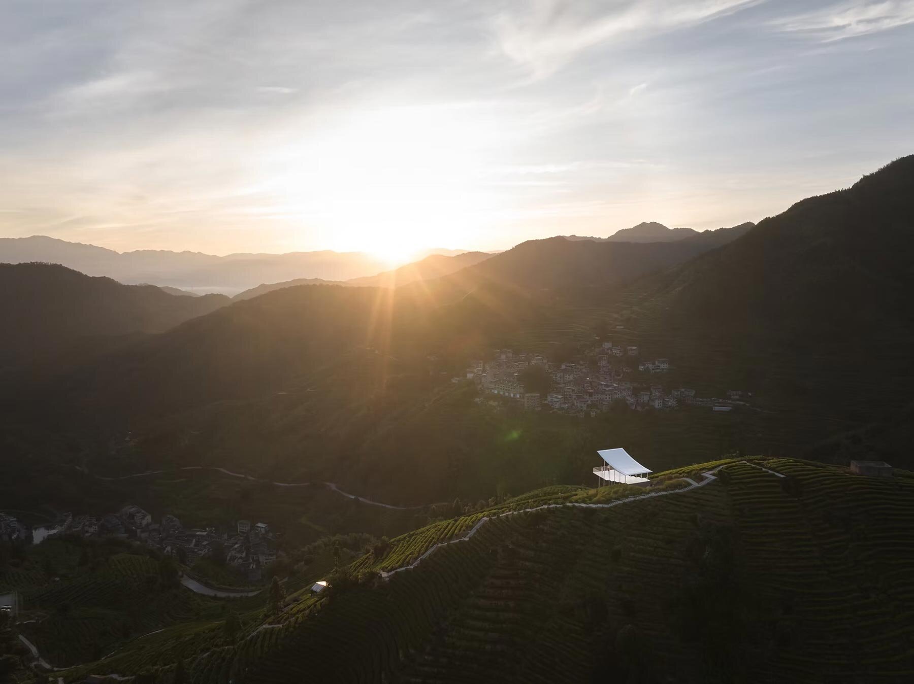 studio-re-n-floating-white-steel-pavilion-china-tea-mountain-designboom-1800-2