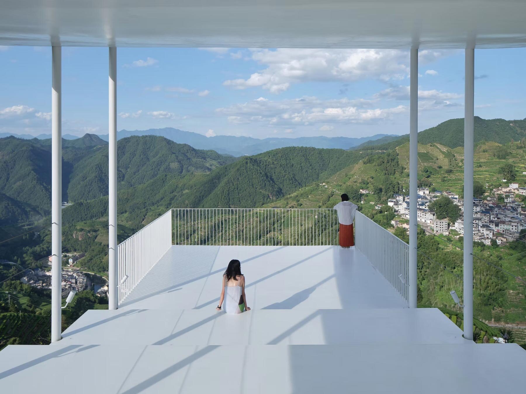 studio-re-n-floating-white-steel-pavilion-china-tea-mountain-designboom-1800-3