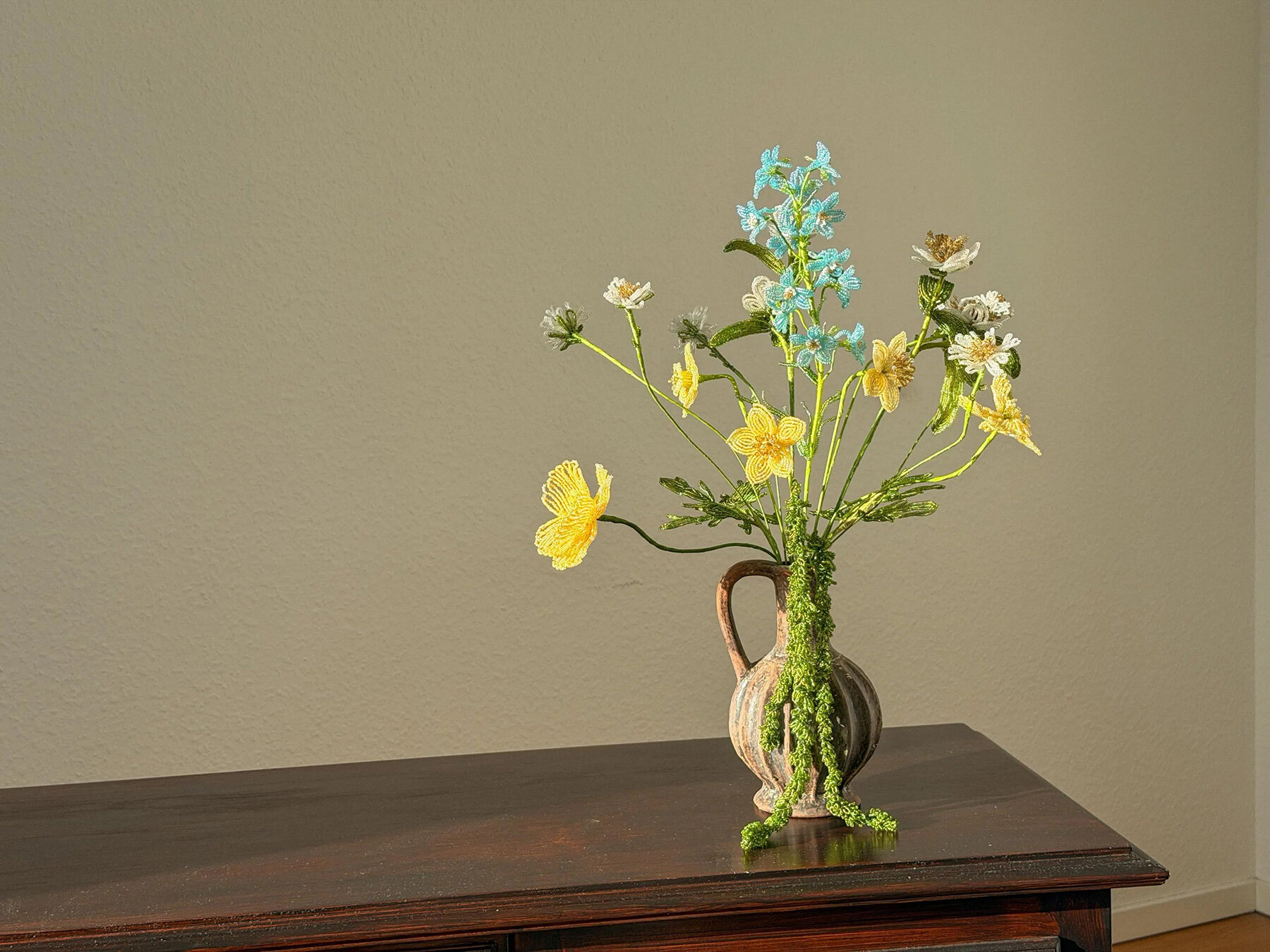 thousands-glass-beads-delicate-blossoms-henri-purnell-sculptures-designboom-large01