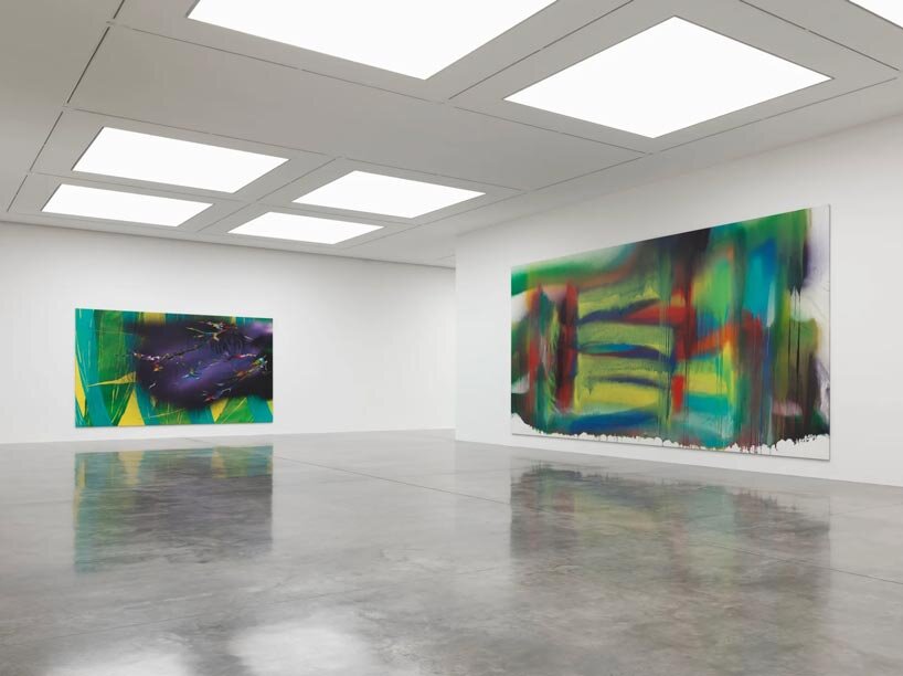 paint unfolds across earth, canvas, and space in katharina grosse’s london exhibition - 9